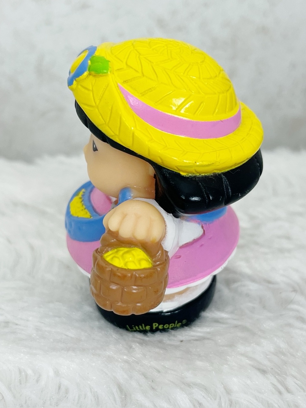 Fisher Price 2005 Little People Sonya Lee Asian Farmer For Farm Barn Seeds - Picture 4 of 10